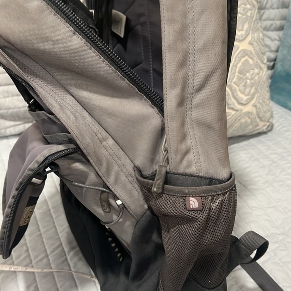 THE NORTH FACE JESTER BACKPACK TNF Black One Size - Picture 7 of 9